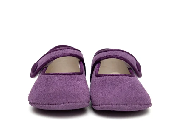 Merceditas velcro botón morado